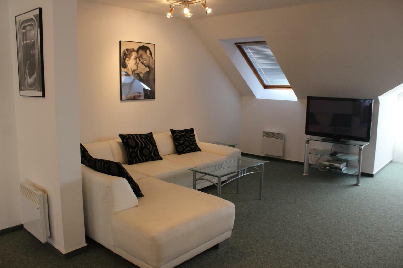 Apartman V Podskali Hluboka nad Vltavou Exterior photo