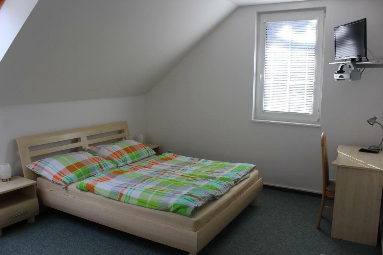 Apartman V Podskali Hluboka nad Vltavou Exterior photo
